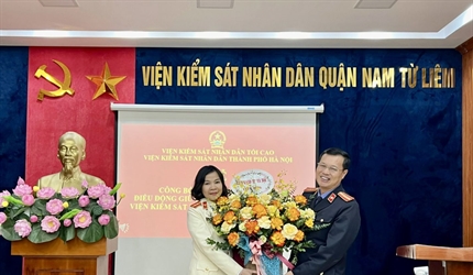 Lễ công bố và trao Quyết định điều động, luân chuyển lãnh đạo giữ chức...